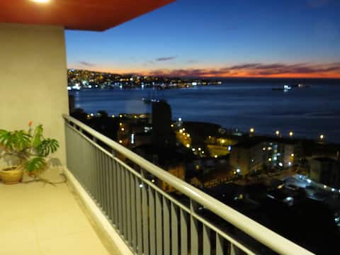 VALPARAÍSO is waiting for you,,, Here , your best place..