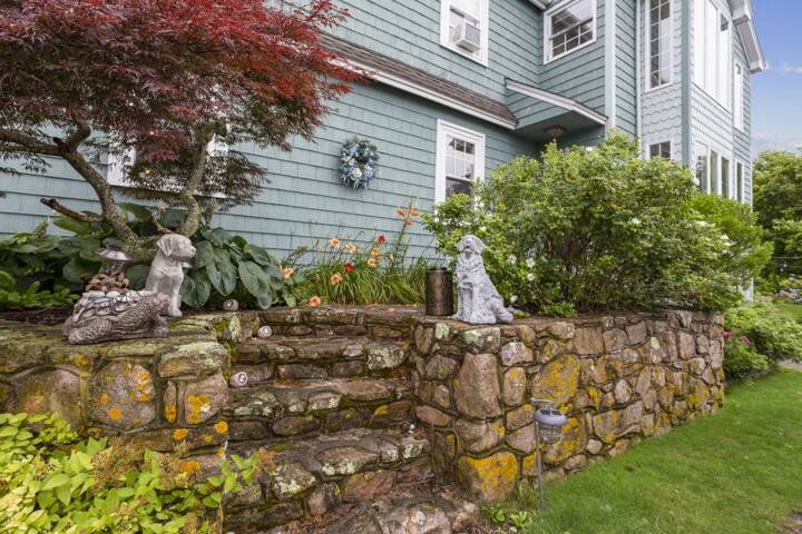 Stunning Narragansett Home with a View gallery image 5