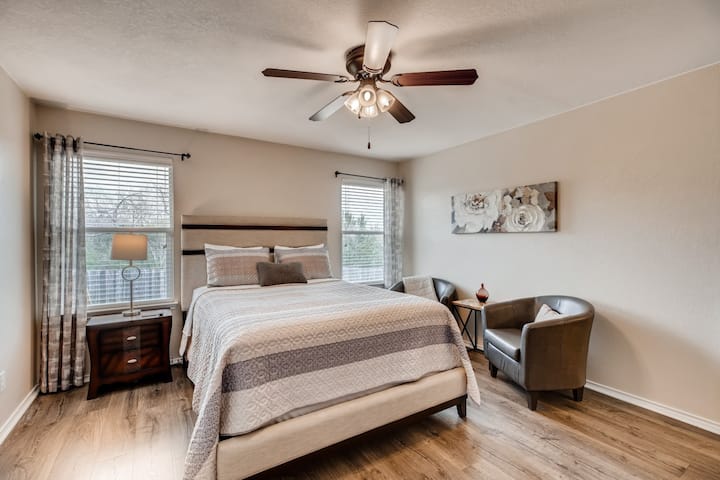 غرفة النوم الرئيسية