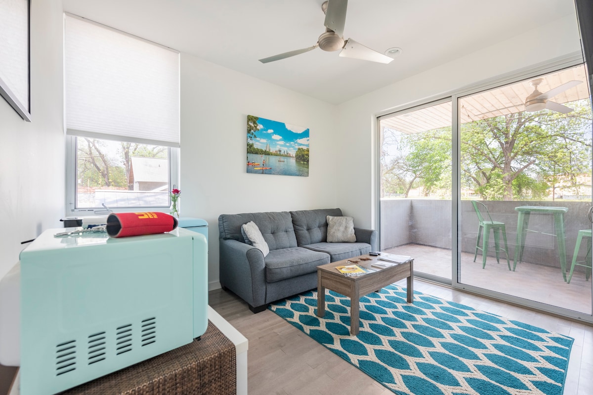 Private Upstairs Suite in East Austin Neighborhood