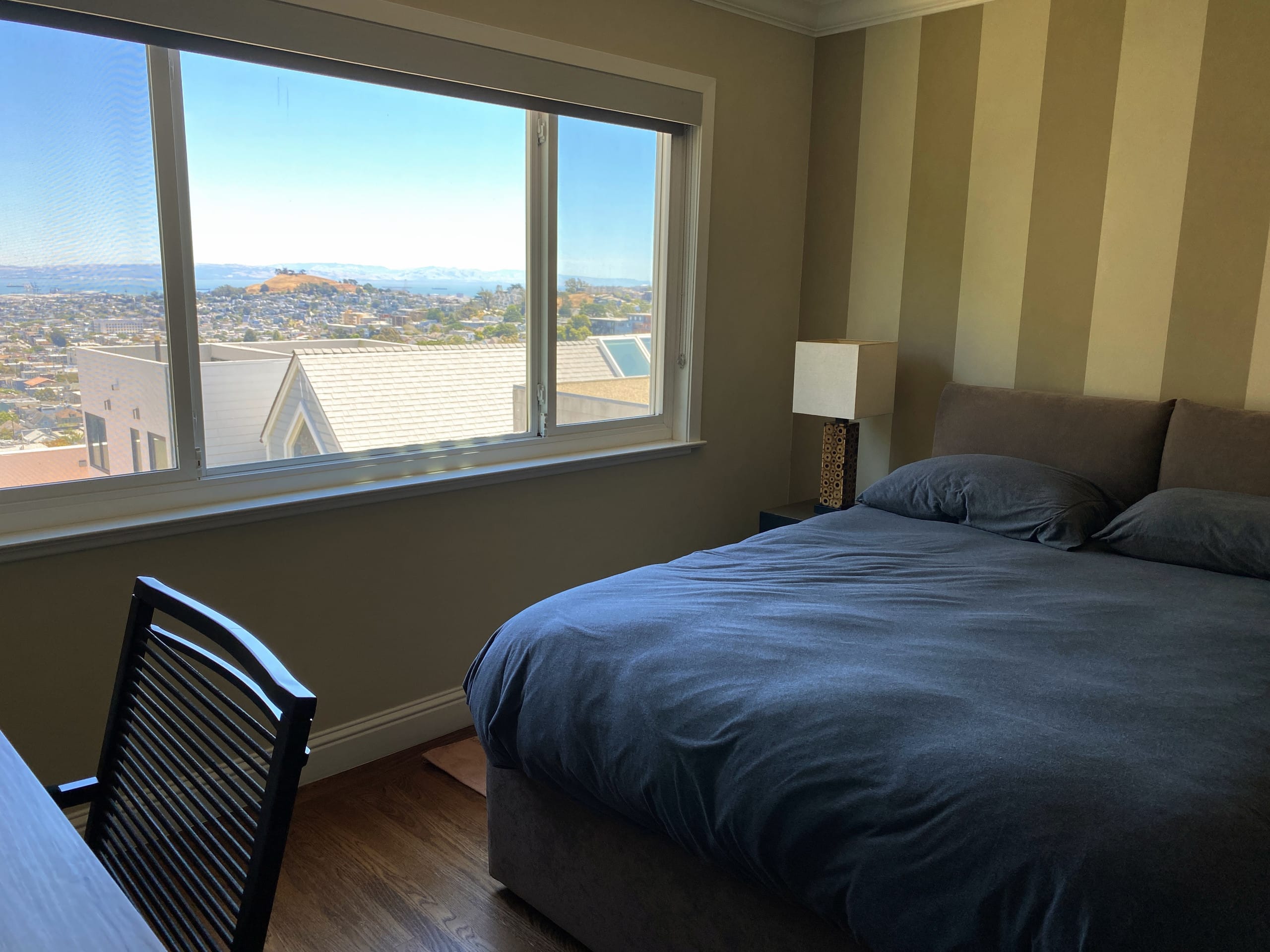 Condo in San Francisco · ★4.94 · 3 bedrooms · 3 beds · 2 baths - Image 31