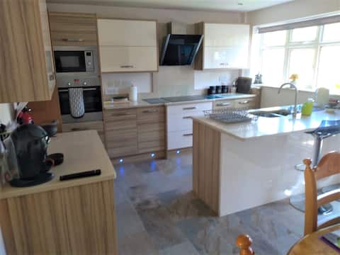 Smitten House 4 Bedroom RHYL