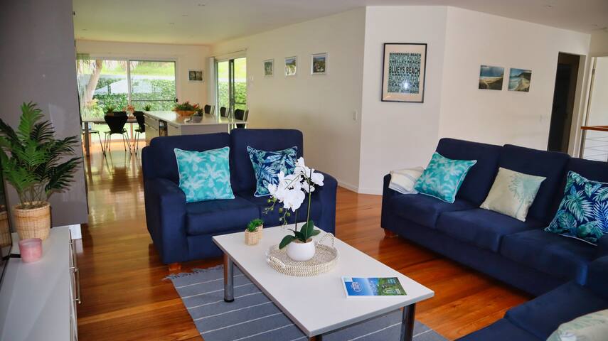 Cerulean Blue 7 Combo PLUS, close to beach gallery image 5