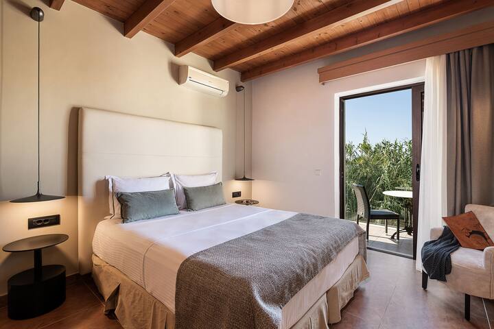 Villas Platanias – 4 bedroom villa gallery image 2