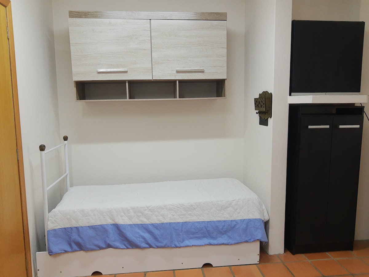 เตียงเดี่ยว