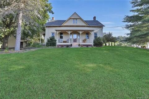 Hudson Valley Colonial with Inground Pool