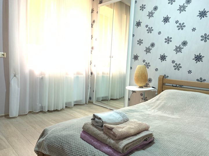 Flying Elephant Apartment In The Heart Of Tbilisi - Georgia