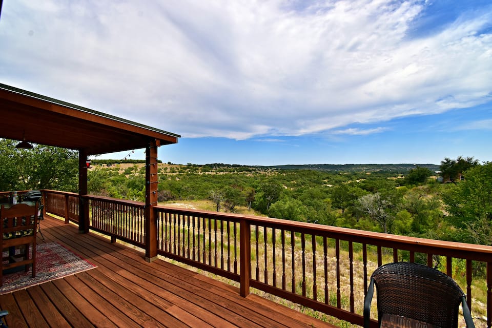 Hill Country Texas vacation rentals for familes - Family friendly hilltop haven in marble falls, texas