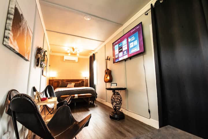 55" smart TV with streaming in Liebesnest