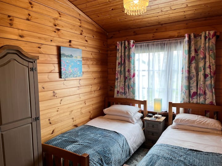 Willow Lodge Twin Bedroom
Cedar Springs Log Cabins and Lodges
Heacham, Norfolk