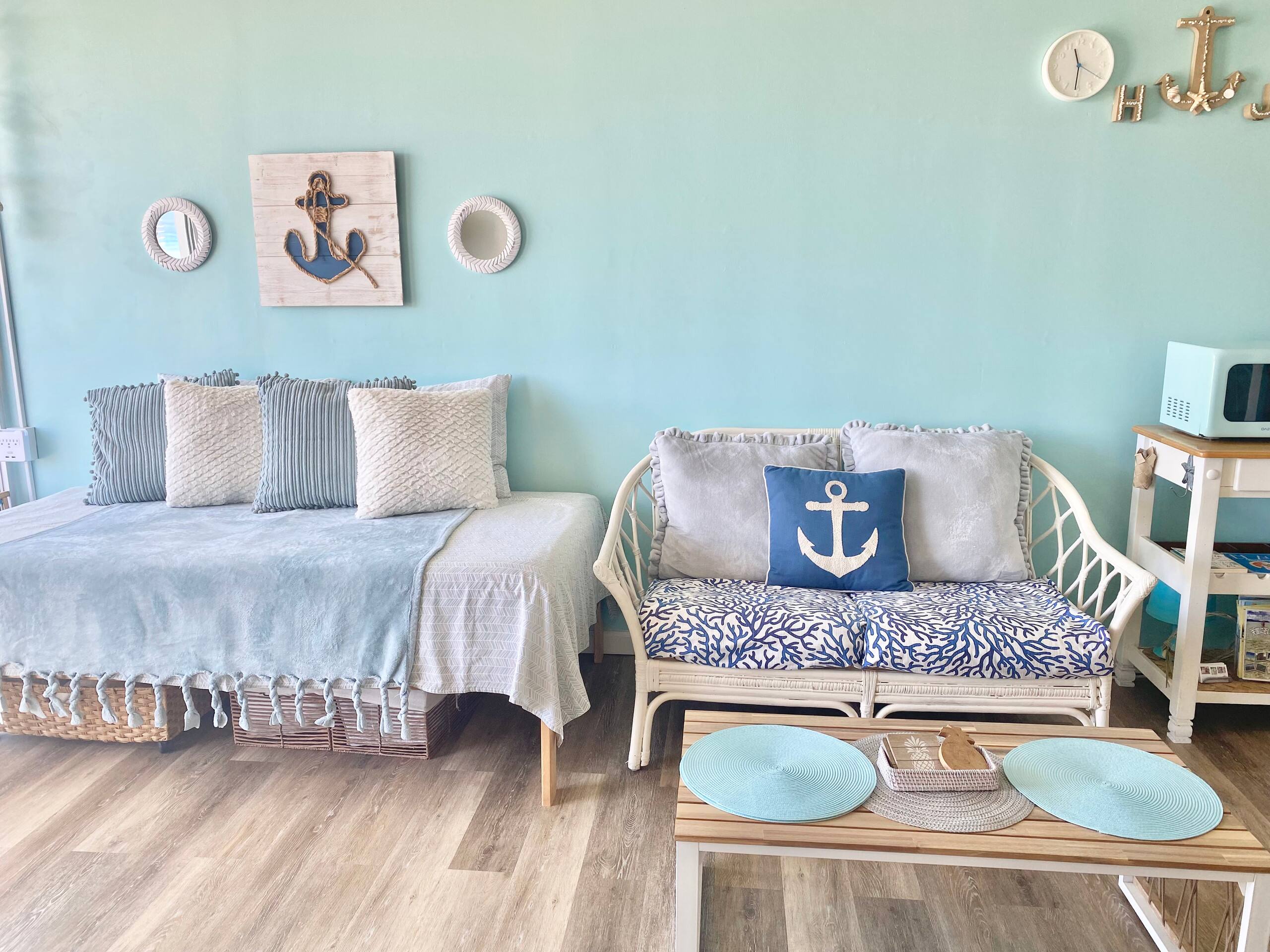 Condo in Honolulu · ★4.82 · Studio · 3 beds · 1 private bath - Image 3