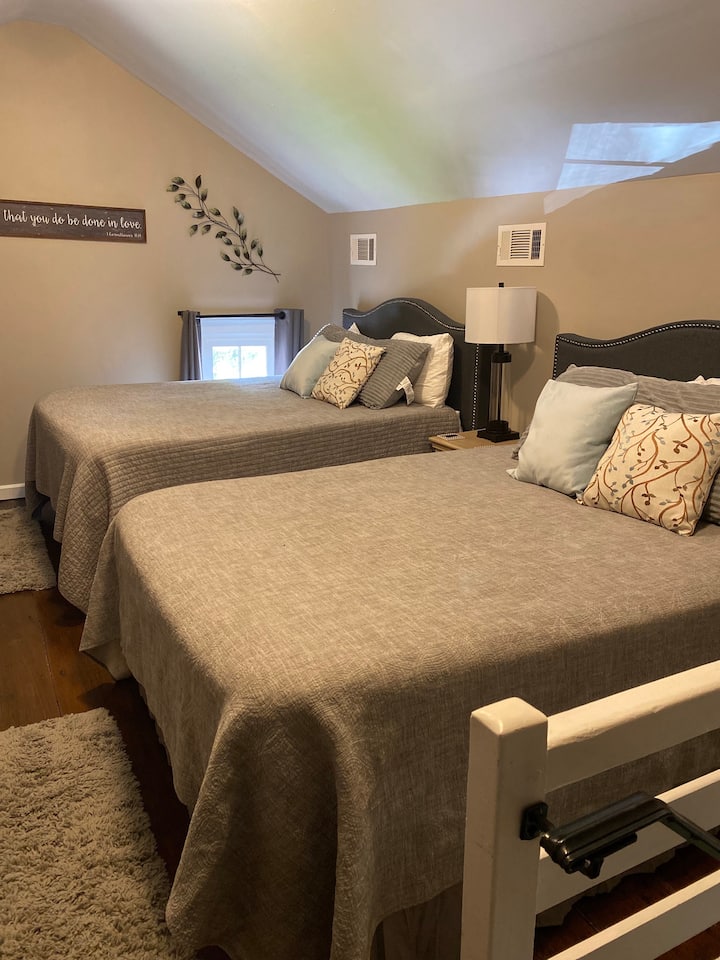 Na katu - 2 bračna kreveta (1,6x2)