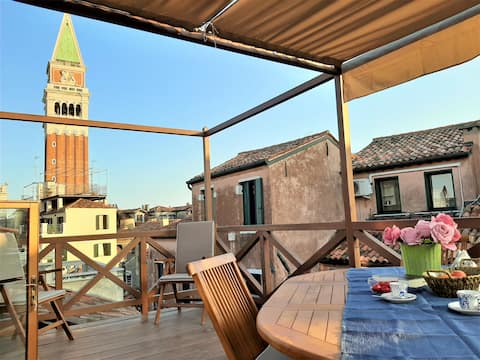 Airbnb con migliori performance: Home San Marco Square with terrace a Venezia