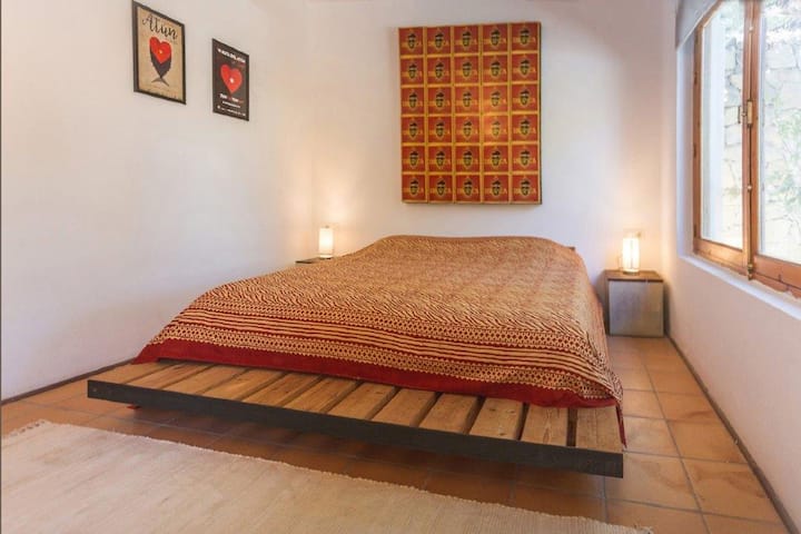 geräumiges 4. Schlafzimmer mit eigenem Bad mit zusätzlichem Eingang 