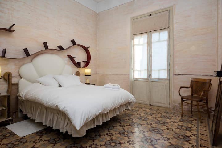 Спалня 1 с малък балкон