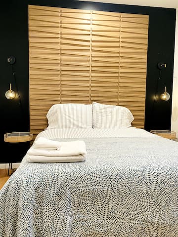 5 Bed 3 Bath Condo w/ parking. 20 mins to NYC gallery image 4