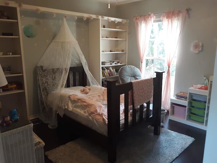 Schlafzimmer (Doppelbett)