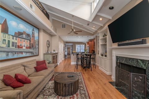 Waterfront GEM - HUGE HOME for FAM/WORK/FUN!