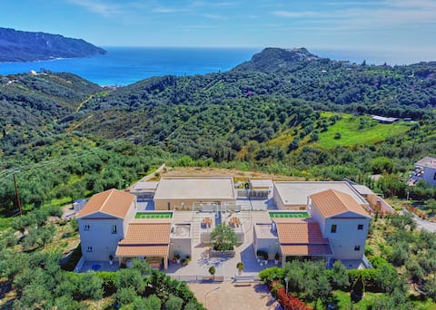 Lefkimmiatis Villa Petra newly built