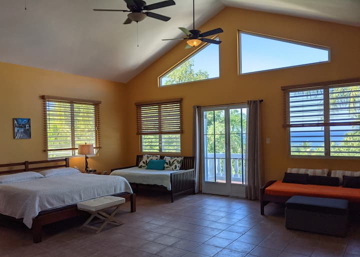 ห้องนอนใหญ่ชั้น 2