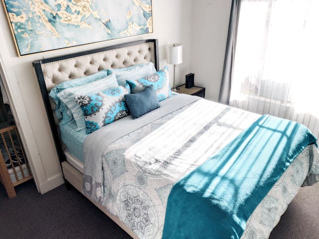 7 Bedrooms, 16 Bed, Home away from home