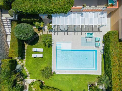 Villa Mastrissa deluxe pool apartment