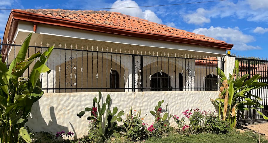 Gorgeous Private Home with Pool near Tamarindo