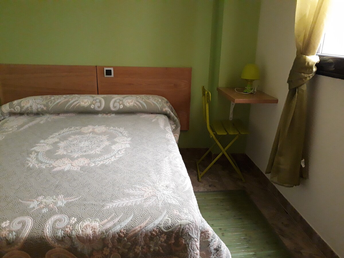 غرفة مزدوجة (سرير 135 سم × 90 سم) إقامة إل لينس دي غراناديلا