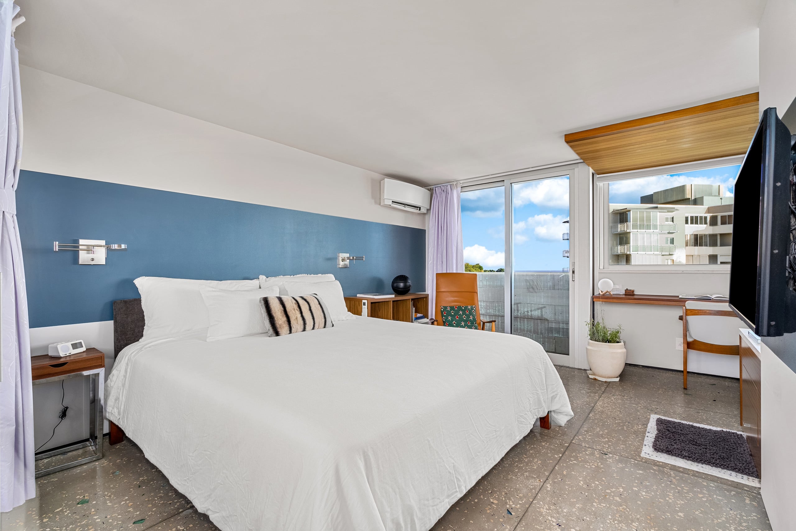 DHBH 1402 3 Bedroom Rooftop unit w/AC & 360° views - Image 19