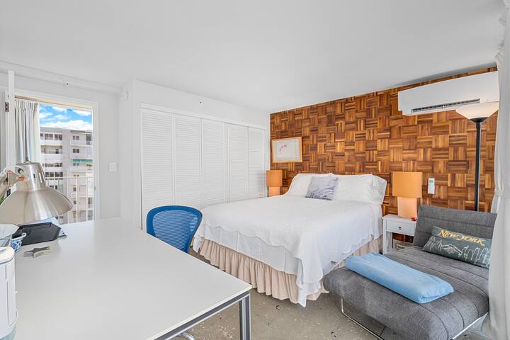 DHBH 1402 3 Bedroom Rooftop unit w/AC & 360° views gallery image 3