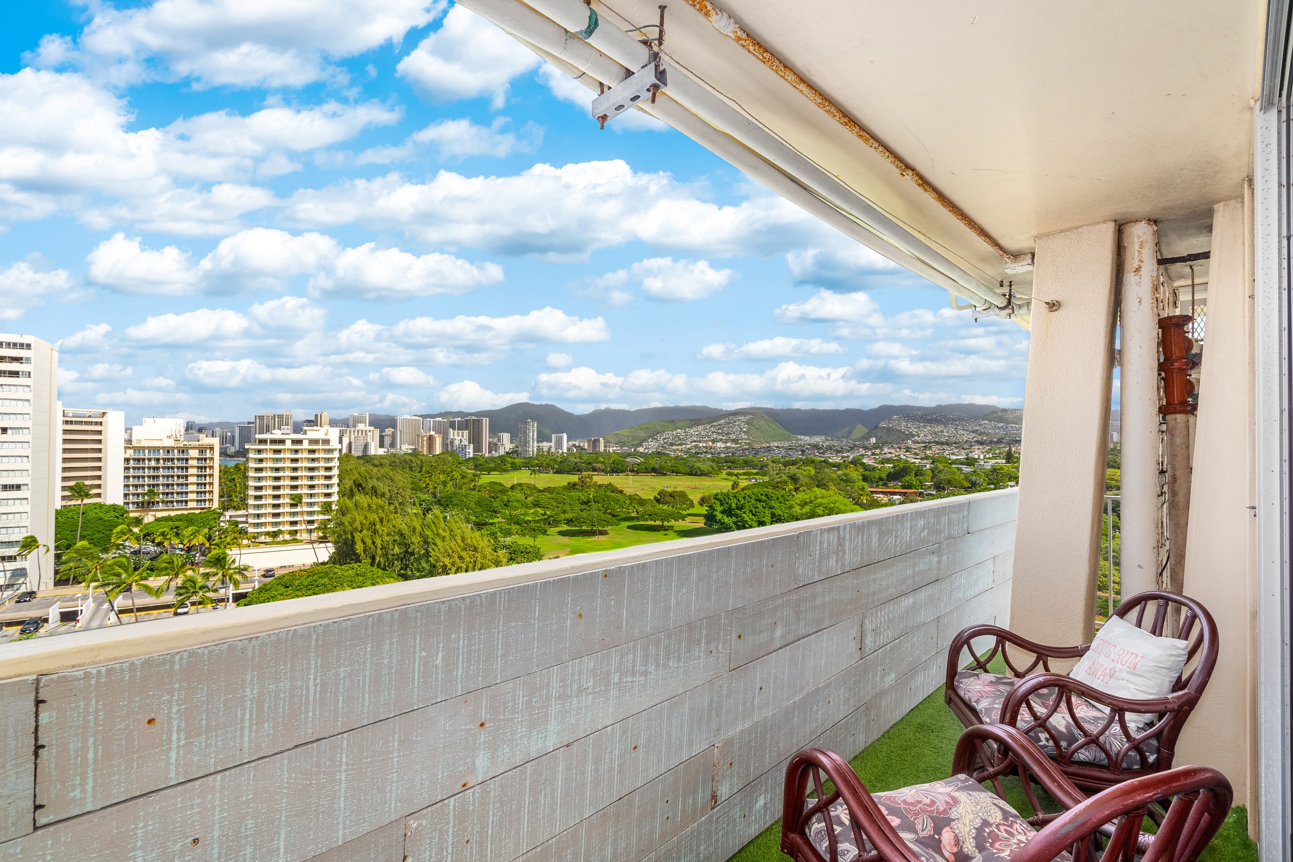 DHBH 1402 3 Bedroom Rooftop unit w/AC & 360° views - Image 40