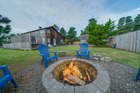 ADO~HotTub~BeachWalks~FirePit~Bikes~Fenced~DogsOK