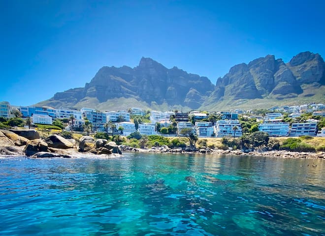 Victoria Rocks, Bakoven, Camps Bay, Cape Town, RSA