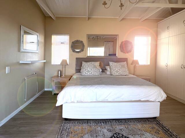 Victoria Rocks, Bakoven, Camps Bay, Cape Town, RSA gallery image 5