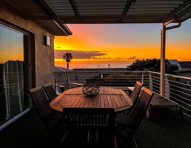 Victoria Rocks, Bakoven, Camps Bay, Cape Town, RSA gallery image 2