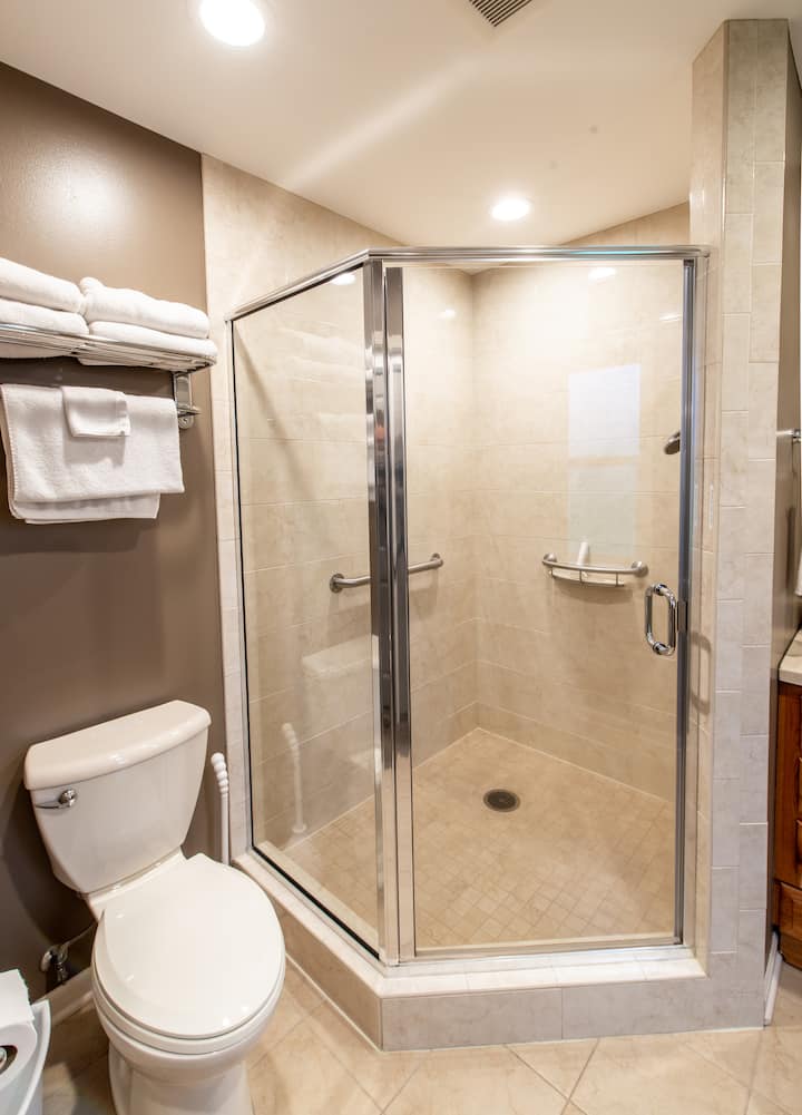 A Peaceful Get-Away - Apartments for Rent in Cary, Illinois