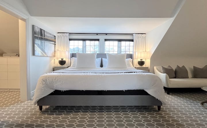 The Master Suite (3rd floor)
King-size bed with luxury mattress, hypoallergenic pillows, large walk-in closet, fireplace, sitting area with sofa, 55” LED Smart TV, double French doors, designer broadloom, the finest luxe hand-pressed cotton linens.