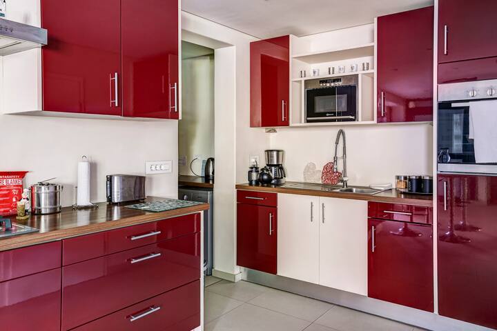 Two Bedroom Luxury Garden Apartment gallery image 3