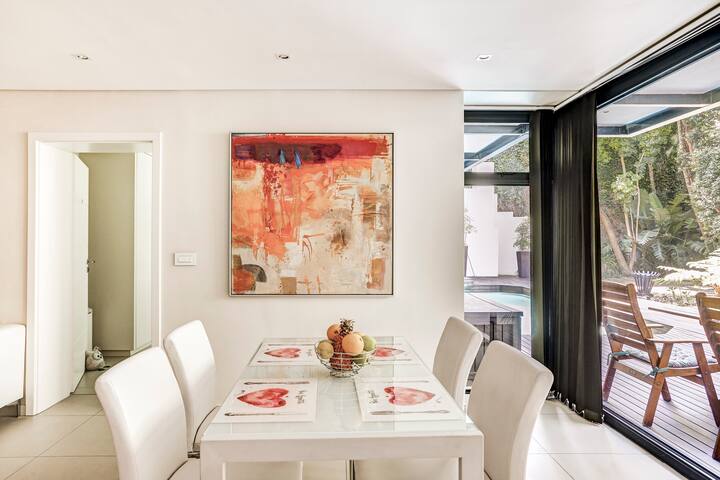 Two Bedroom Luxury Garden Apartment gallery image 4