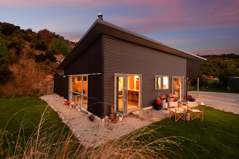 Valley Views hot tub - soak in the stars