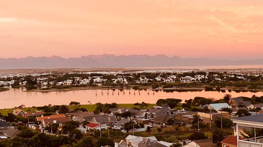 180 Degree Views – Lagoon Mountains Sea gallery image 5