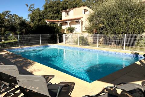 Heaven of peace with pool in Provence