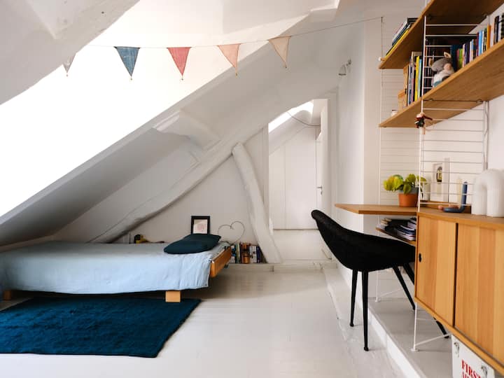 Manželská posteľ veľkosti Queen 1,60 m x 2 m