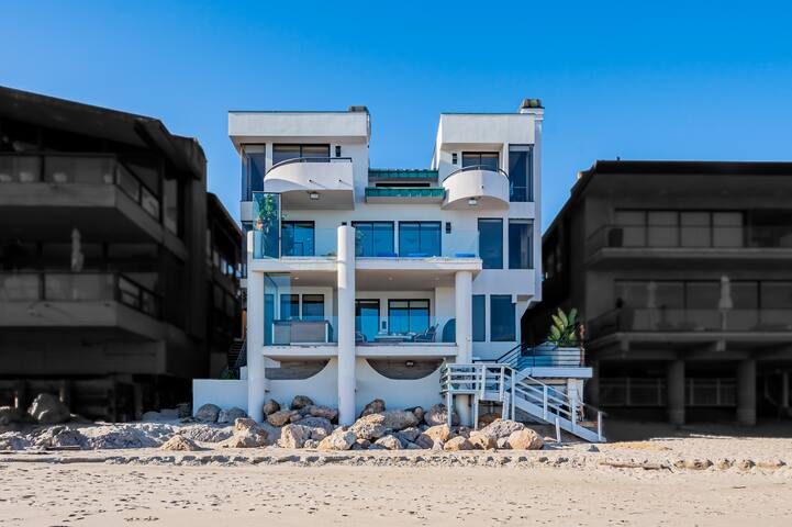 20%Off Ultra Luxurious Malibu Beachfront Penthouse gallery image 3