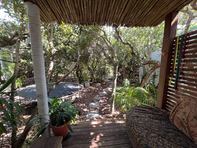 Beach Forest Hideaway gallery image 2