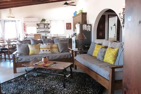Popular Airbnb listing: Steps From The Beach & Beautifully Remodeled in Sonora