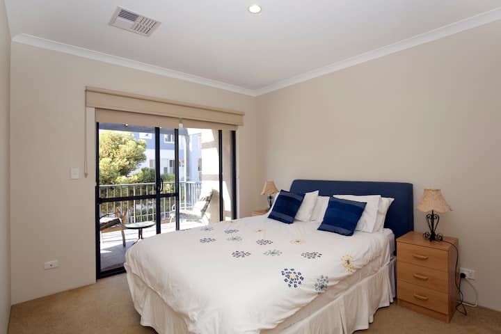 חדר שינה 2  מיטת קווין