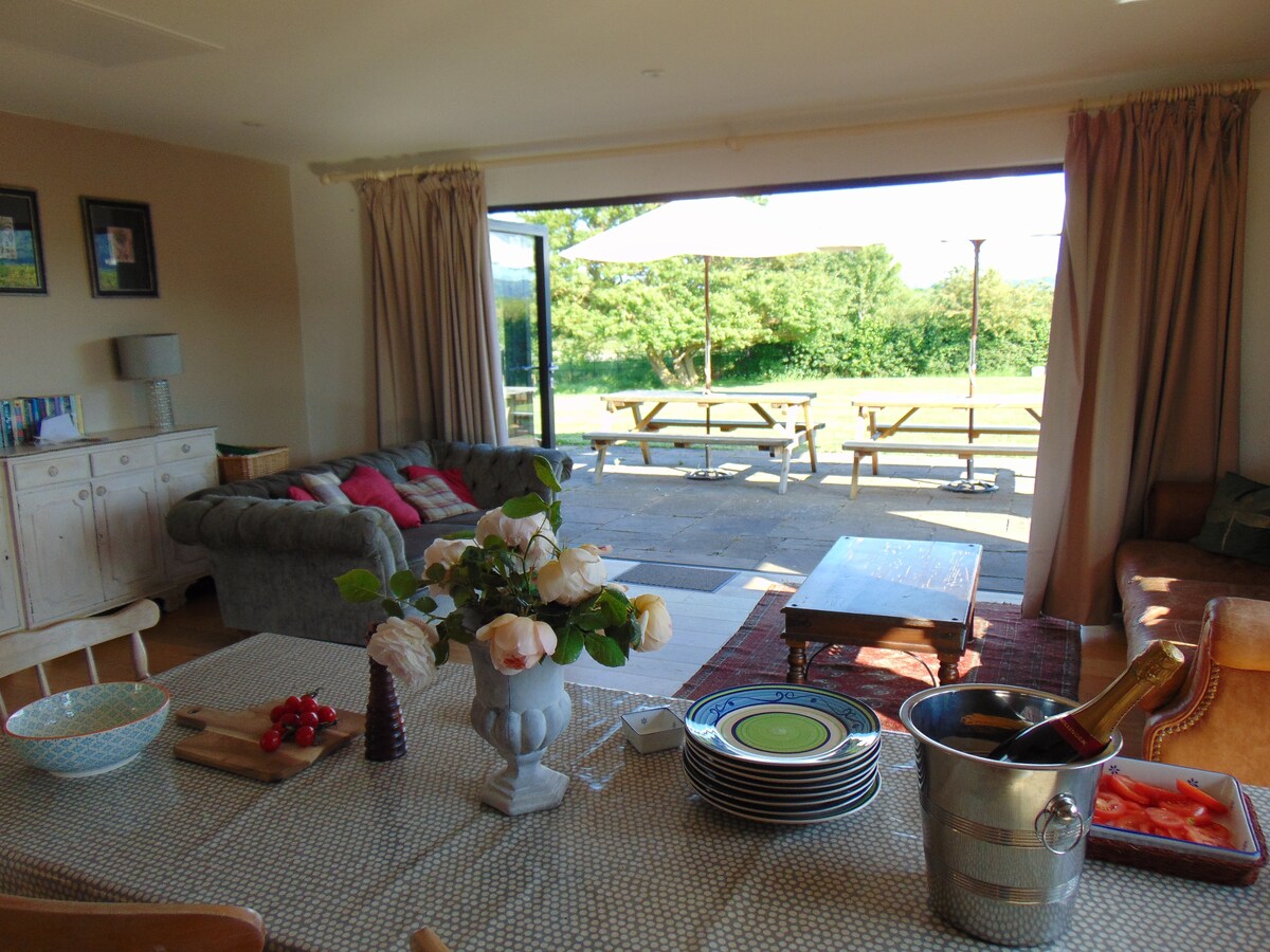 Popular Airbnb listing: Doe Bank, Great Washbourne in Tewkesbury