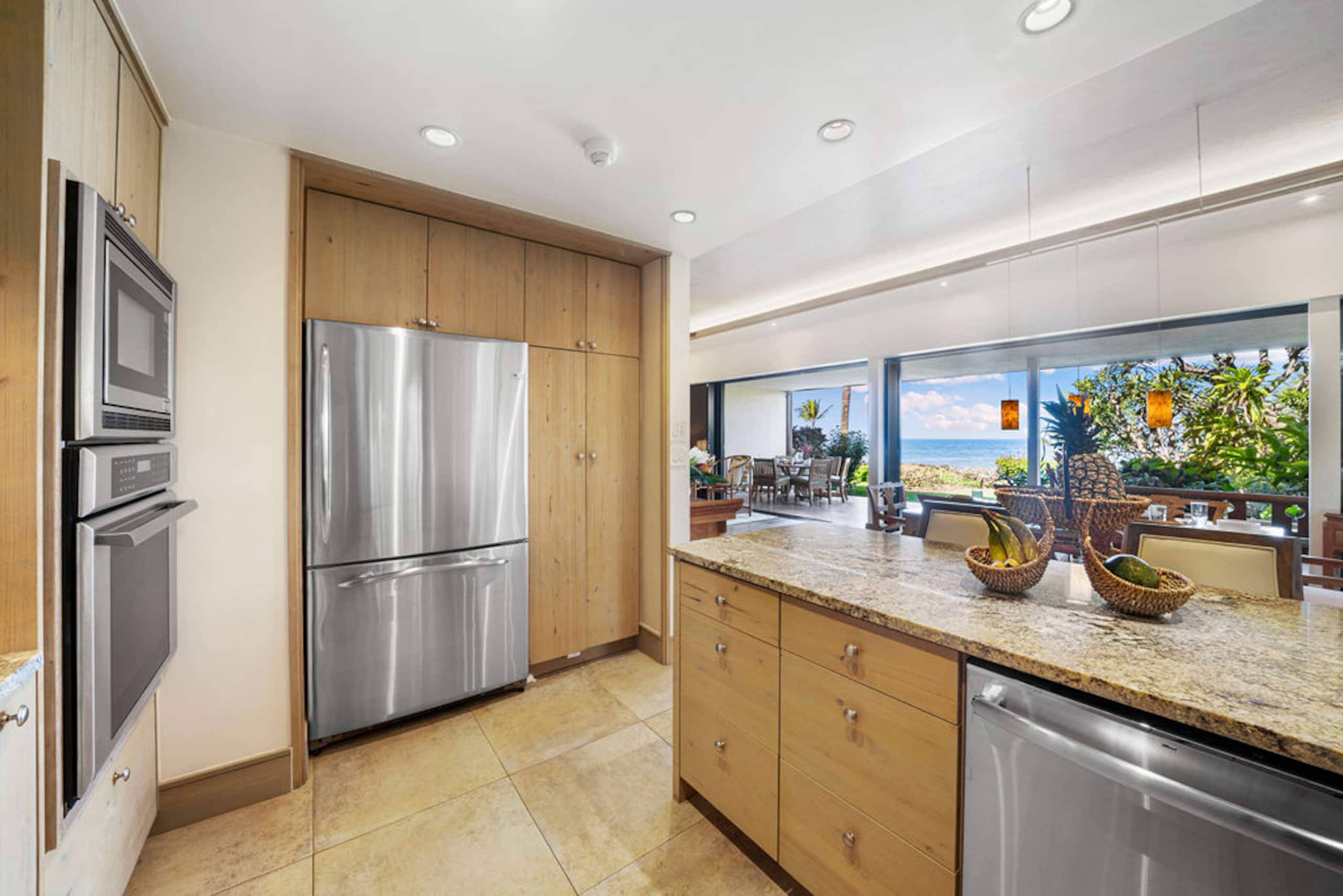 Condo in Kihei · ★4.87 · 2 bedrooms · 3 beds · 2 baths - Image 11