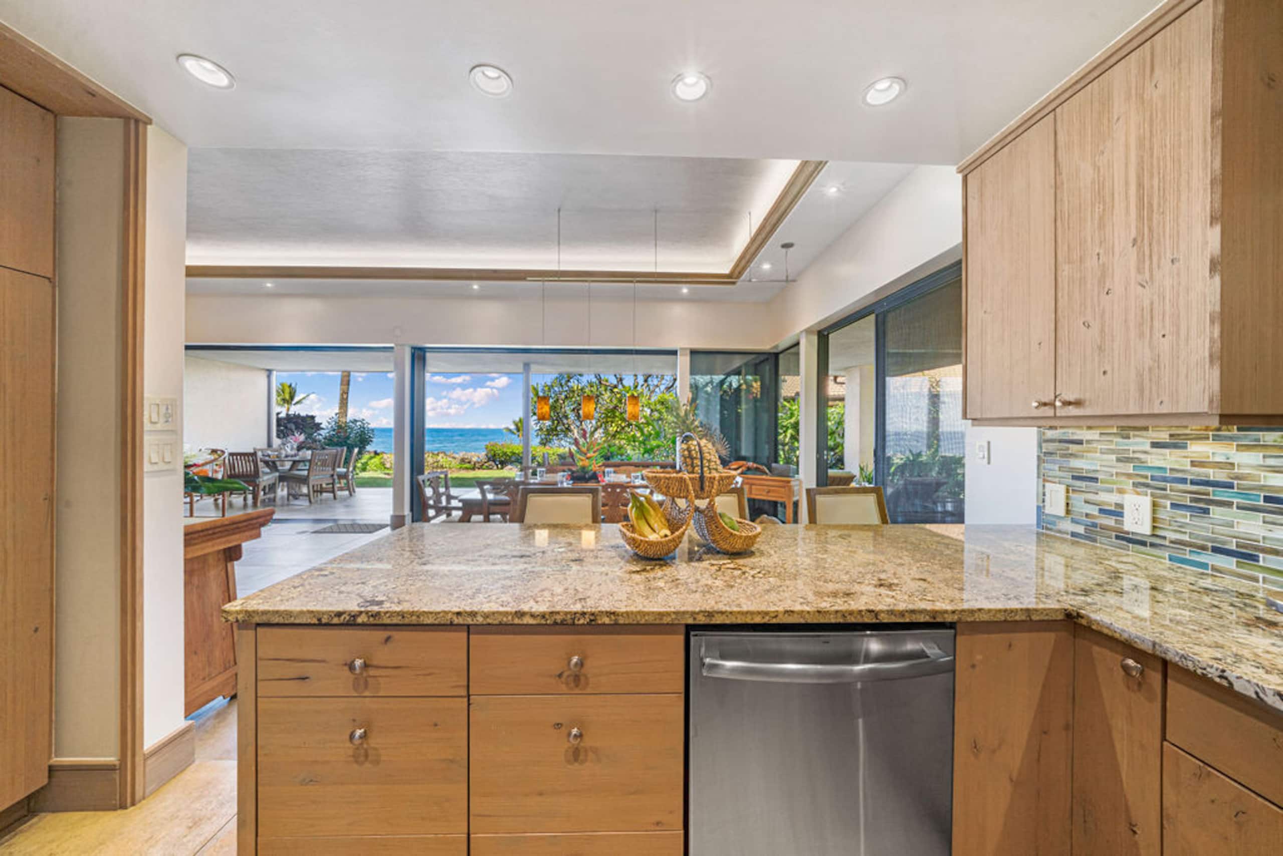 Condo in Kihei · ★4.87 · 2 bedrooms · 3 beds · 2 baths - Image 12